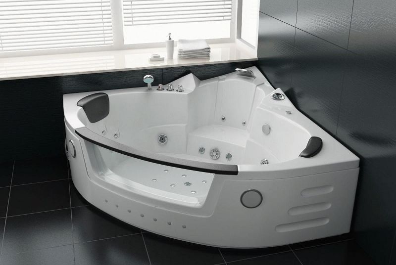 Джакузи в интерьере ванной